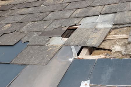 How To Handle Emergency Roof Repairs